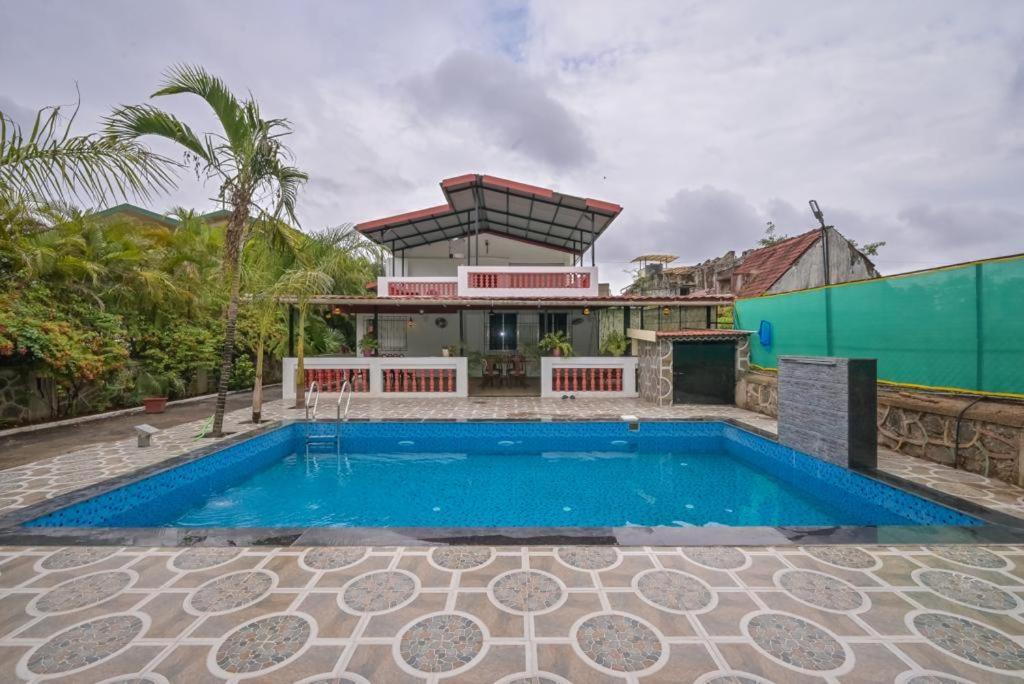 Lifeline - Peak View With Huge Pool And Lawn Area Lonavala